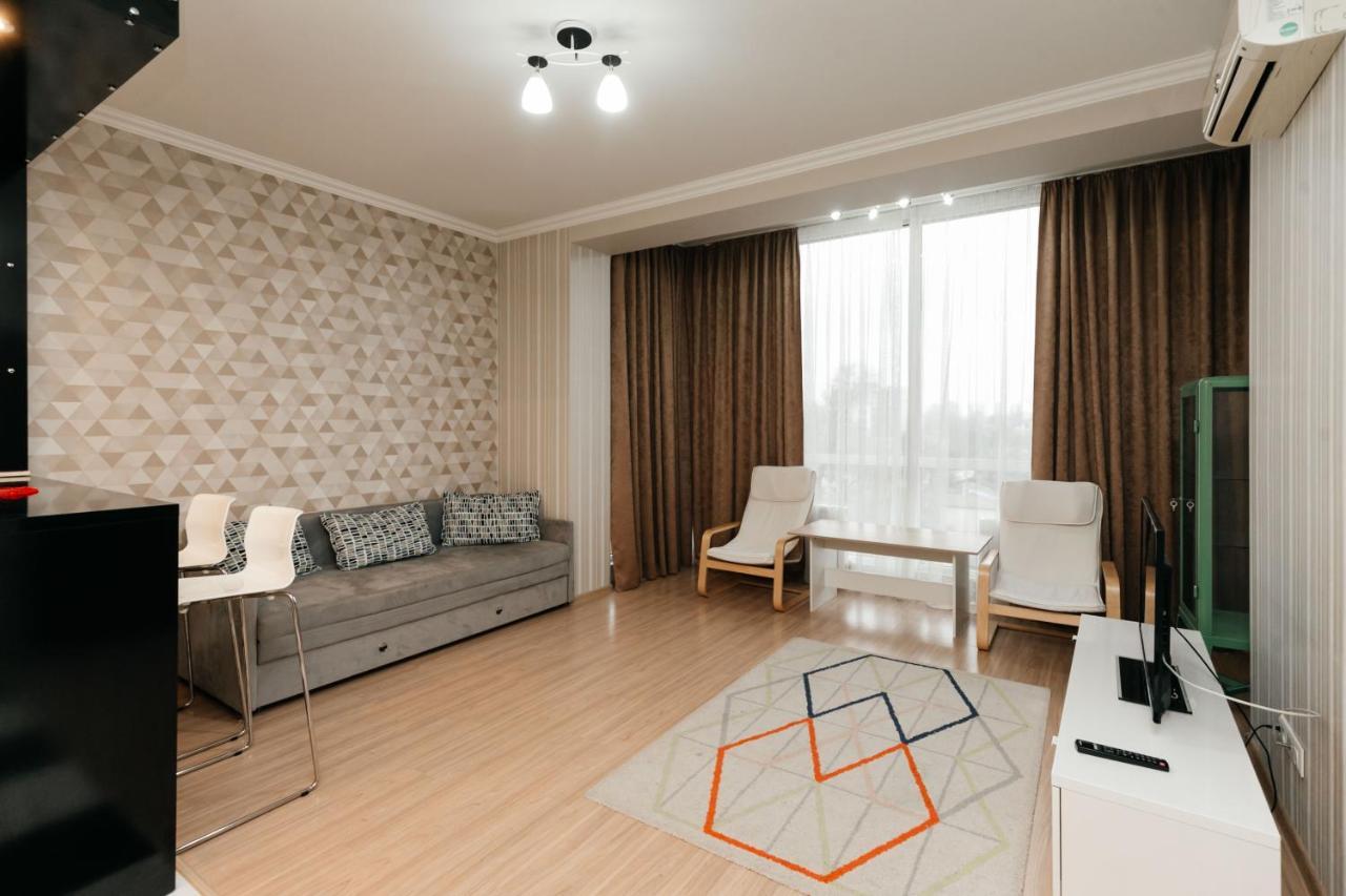 City Center Lev Tolstoi Residence Chişinau Exteriör bild